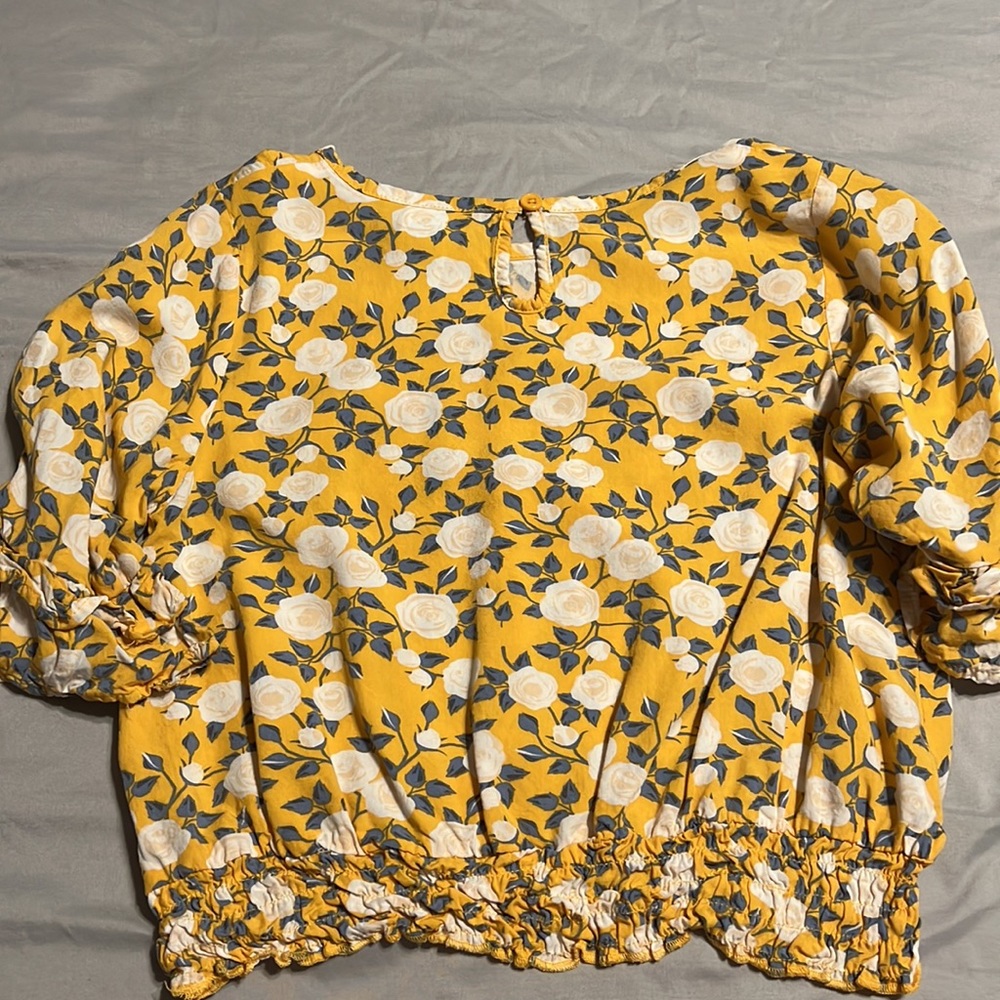 Spring Top - Picture 3 of 4